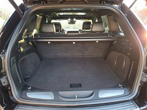 Used 2020 Jeep Grand Cherokee High Altitude image 28
