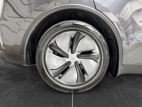 Used 2026 Tesla Model Y Long Range AWD/4WD image 33