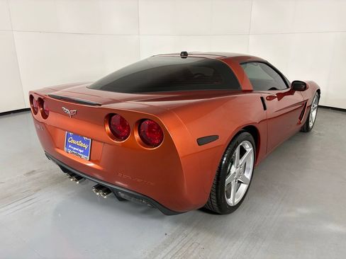 Used 2005 Chevrolet Corvette Coupe w/ Preferred Equipment Group RWD image 8