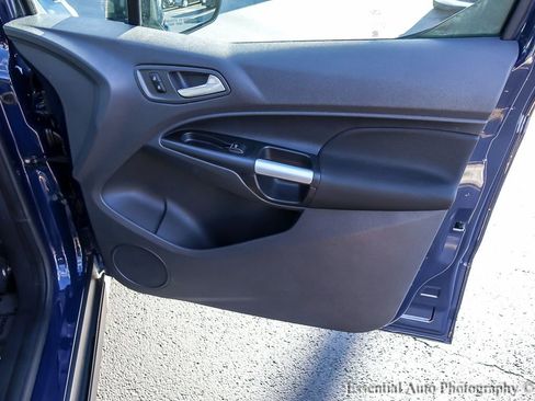 Used 2016 Ford Transit Connect XLT image 24