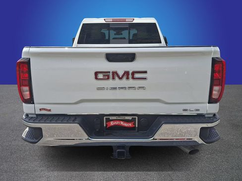 Used 2026 GMC Sierra 2500 SLE w/ Preferred Package AWD/4WD image 5