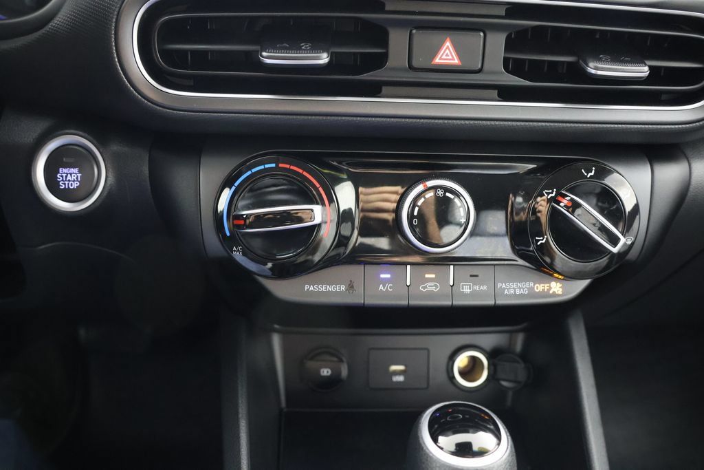 Used 2023 Hyundai Kona SEL w/ Cargo Package AWD/4WD image 15