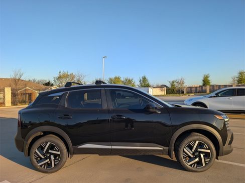 New 2026 Nissan Kicks SV image 3