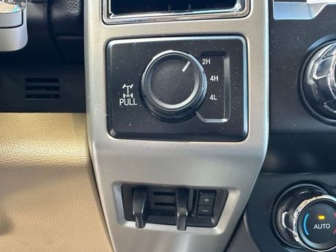 Certified 2020 Ford F250 Lariat w/ Lariat Value Package image 23