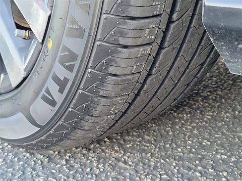 Used 2024 Nissan Altima 2.5 SV image 25