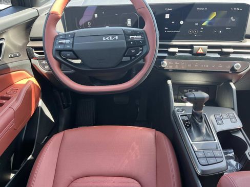 New 2026 Kia Sportage SX AWD/4WD image 8