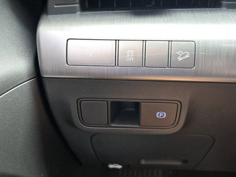 Certified 2025 Hyundai Kona SEL FWD image 28