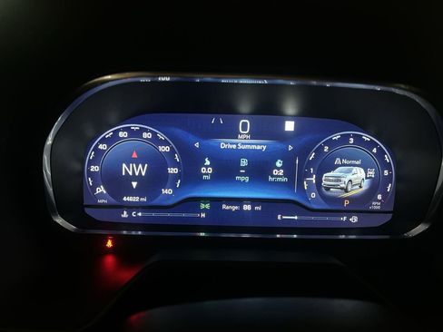 Used 2022 Chevrolet Tahoe RST w/ Sport Performance Package image 21