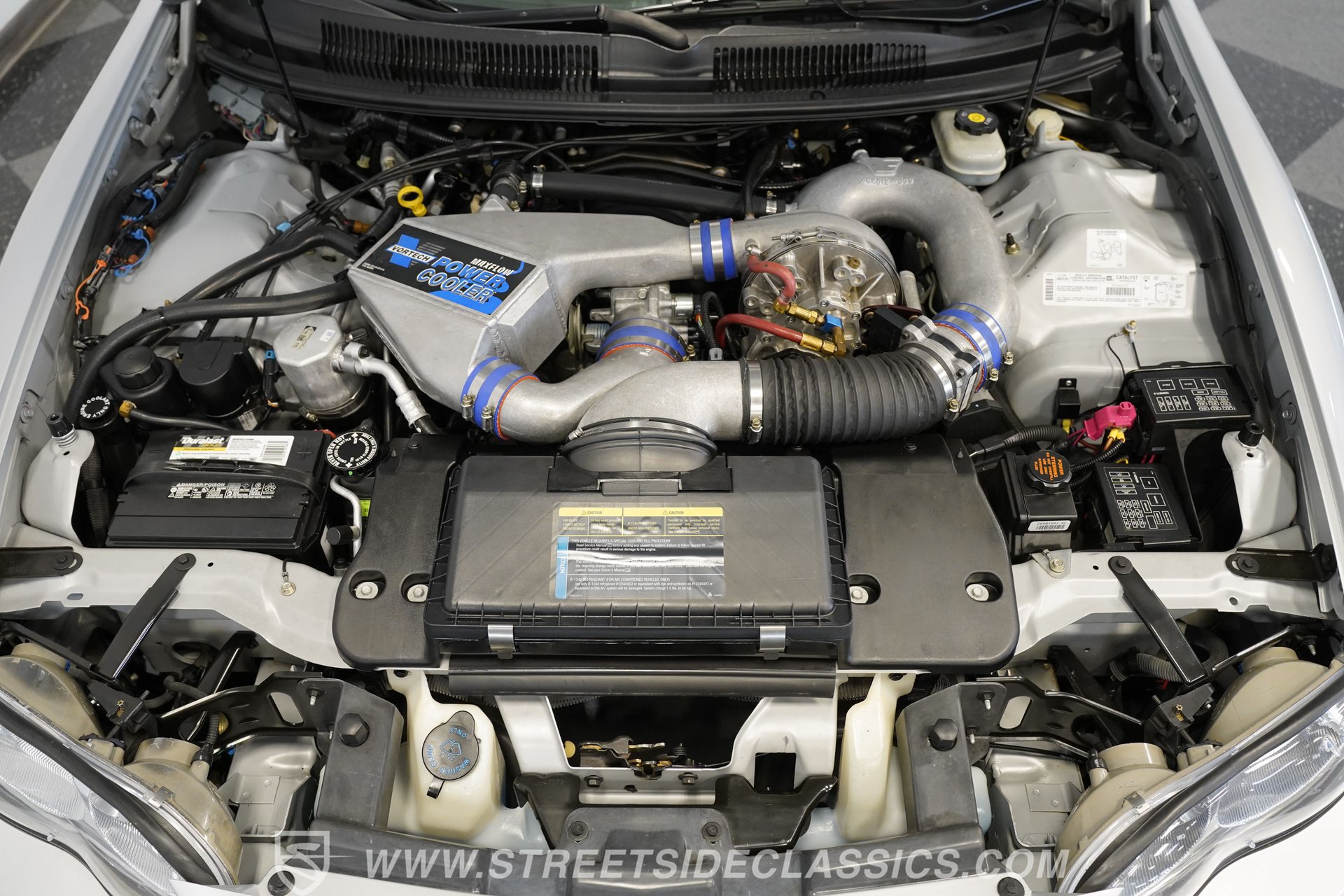 Used 2002 Chevrolet Camaro Z28 w/ SS Performance/Appearance Pkg RWD image 4
