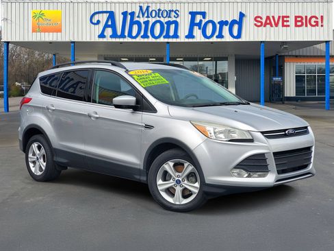 Used 2014 Ford Escape SE w/ Equipment Group 201A FWD image 1