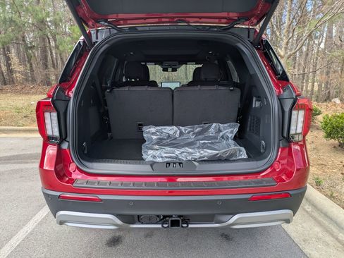 New 2026 Ford Explorer Platinum image 32