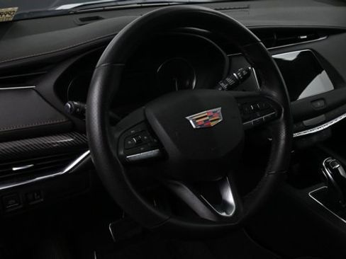 Certified 2023 Cadillac XT4 Sport FWD image 9
