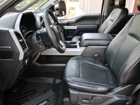 Used 2019 Ford F350 Lariat w/ Lariat Ultimate Package AWD/4WD image 22