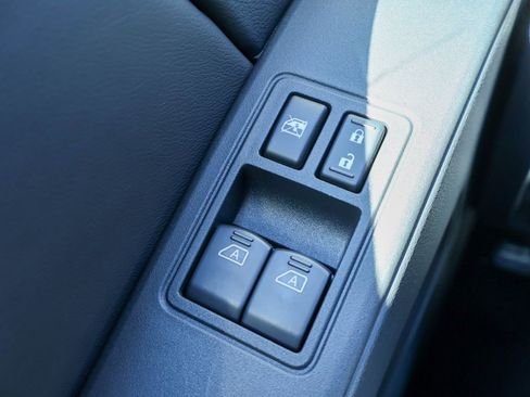 New 2026 Nissan Frontier S image 12