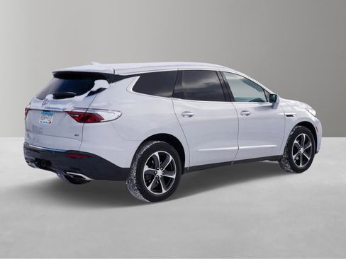 Used 2022 Buick Enclave Essence w/ Sport Touring Edition image 4