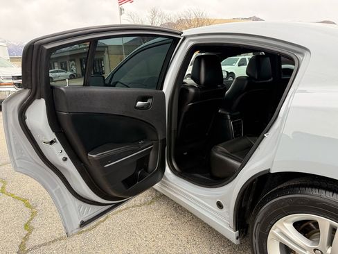 Used 2021 Dodge Charger SXT w/ Leather Interior Group image 30
