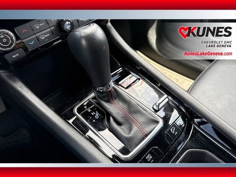 Used 2025 Jeep Compass Trailhawk AWD/4WD image 19