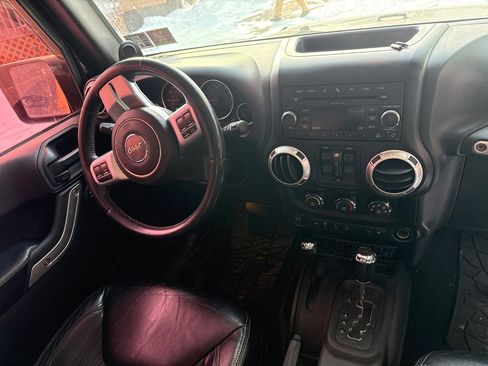 Used 2013 Jeep Wrangler Sport image 7
