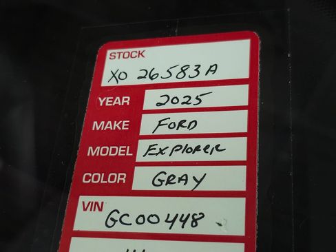 Used 2025 Ford Explorer ST-Line AWD/4WD image 34