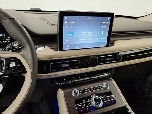 Used 2023 Lincoln Aviator Reserve w/ Equipment Group 201A image 17