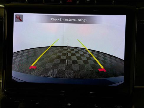 Used 2021 Jeep Grand Cherokee L Limited AWD/4WD image 16