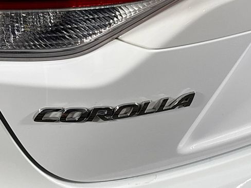 Used 2024 Toyota Corolla LE FWD image 23
