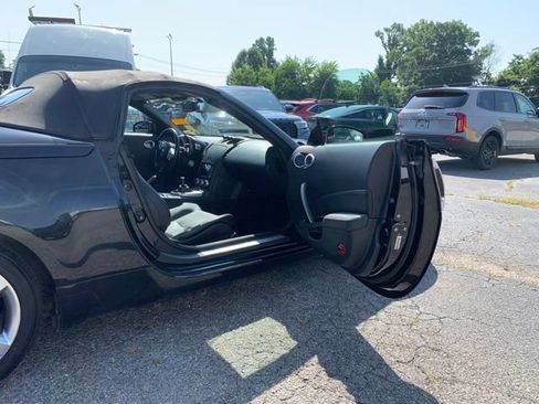 Used 2008 Nissan 350Z Touring RWD image 13