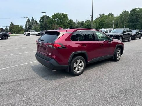 Used 2019 Toyota RAV4 XLE w/ Convenience Package AWD/4WD image 3
