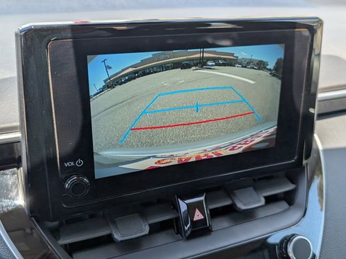 Used 2024 Toyota Corolla LE FWD image 6