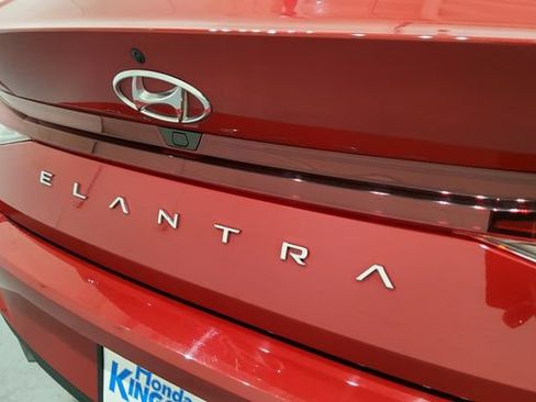 Used 2023 Hyundai Elantra SEL w/ Convenience Package FWD image 43