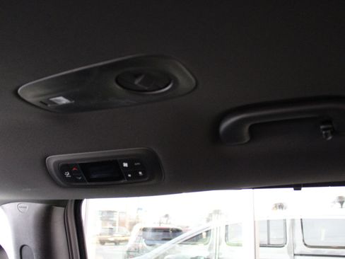 New 2026 Chrysler Pacifica Select image 36