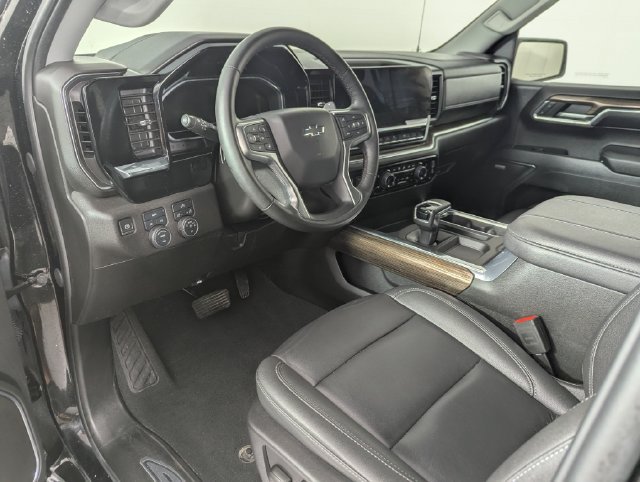 Used 2024 Chevrolet Silverado 1500 RST w/ Convenience Package II AWD/4WD image 11