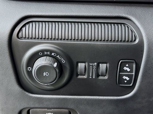 Used 2023 Jeep Grand Wagoneer Series II w/ Flexible Seating Group AWD/4WD image 16