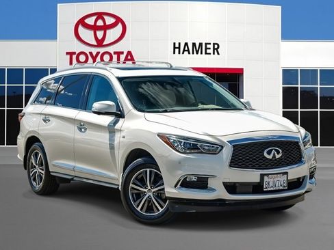 Used 2019 INFINITI QX60 Luxe w/ Essential Package FWD image 1