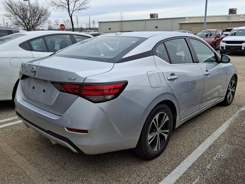 Used 2021 Nissan Sentra SV image 4