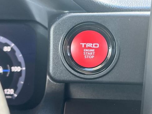 Used 2025 Toyota Tacoma TRD Sport AWD/4WD image 27