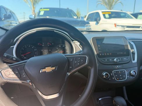 Used 2023 Chevrolet Malibu LT FWD image 9