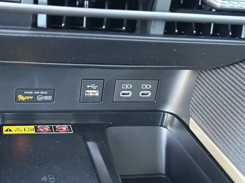 Used 2026 Toyota Camry Hybrid w/ Convenience Package FWD image 20