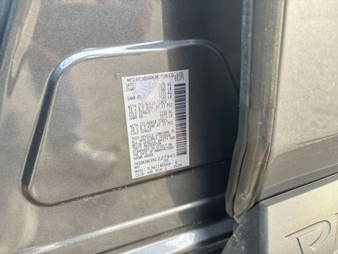 Used 2025 Nissan Pathfinder SV image 29