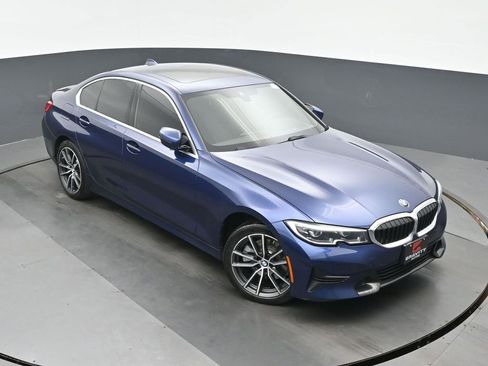 Used 2020 BMW 330i xDrive Sedan w/ Premium Package AWD/4WD image 13