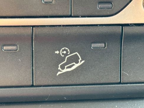 Used 2020 Jeep Wrangler Rubicon image 12