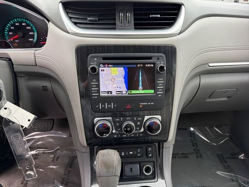 Used 2015 Chevrolet Traverse LT image 24