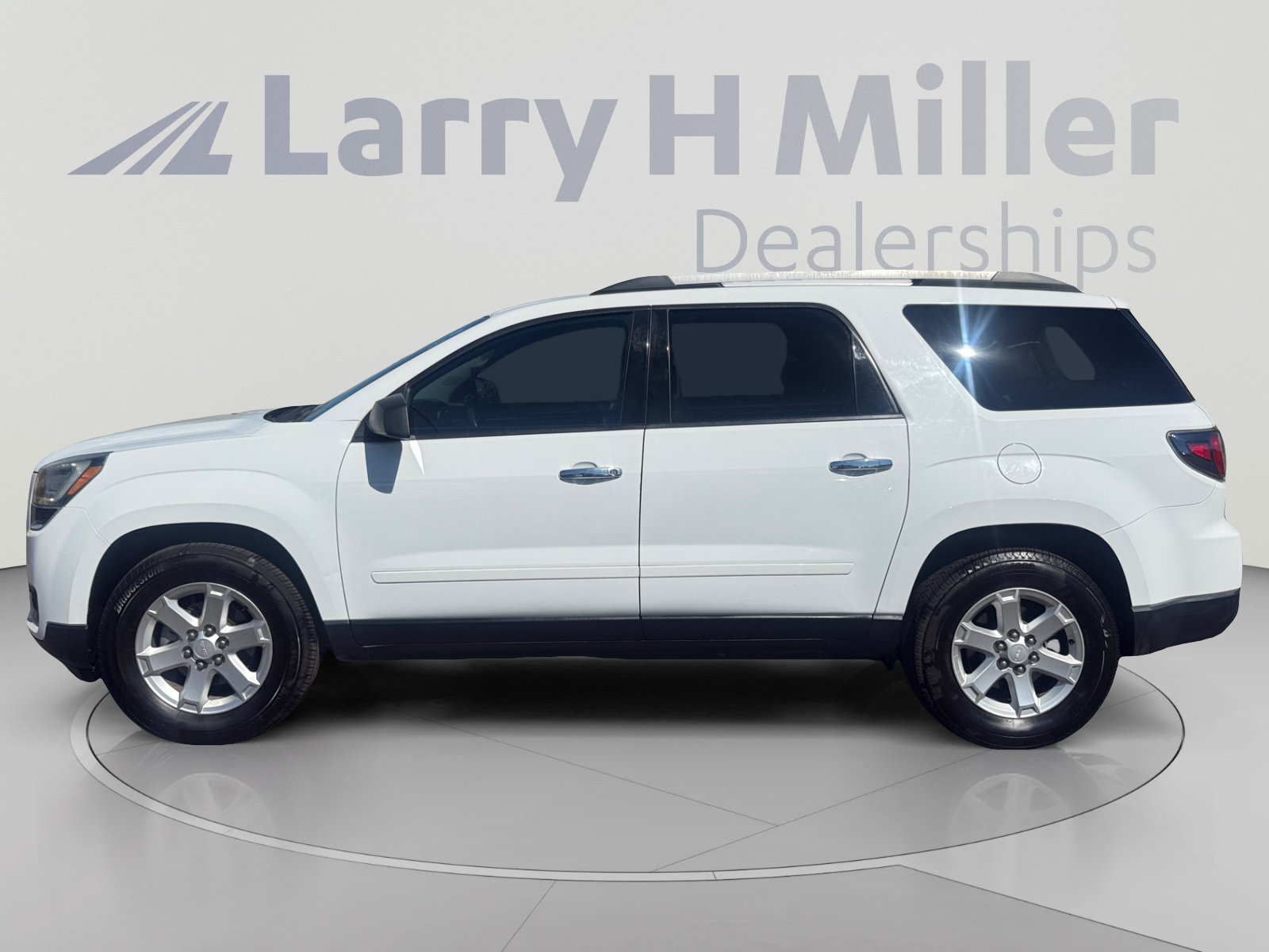 Used 2016 GMC Acadia SLE FWD image 2