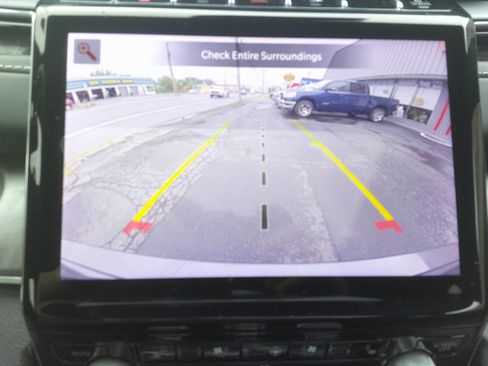 Used 2022 Jeep Grand Cherokee Overland w/ Luxury Tech Group IV AWD/4WD image 26