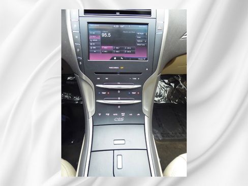 Used 2014 Lincoln MKZ w/ Equipment Group 101A Select image 25