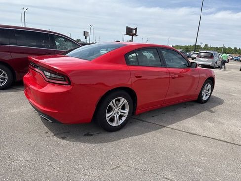 Used 2022 Dodge Charger SXT w/ Leather Interior Group image 8