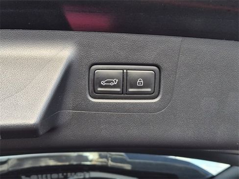 Used 2025 Hyundai Santa Fe SEL image 9