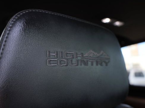 Used 2021 Chevrolet Silverado 2500 High Country AWD/4WD image 30