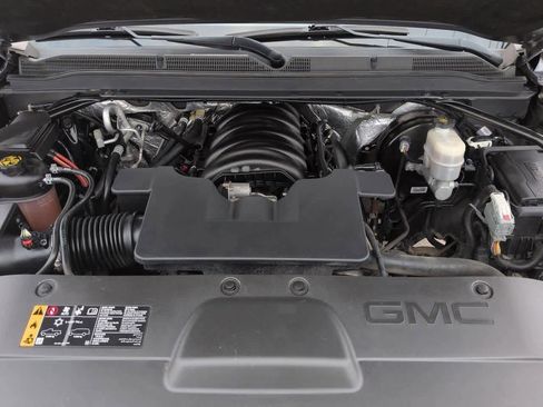 Used 2018 GMC Yukon SLT image 14