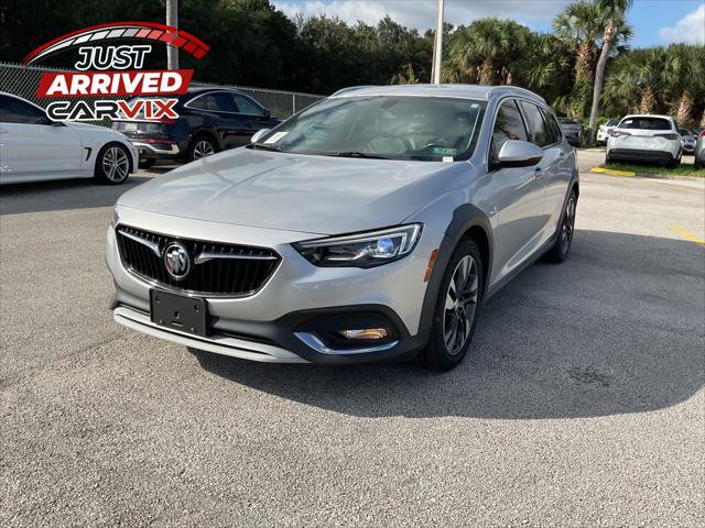 Used 2018 Buick Regal Preferred w/ Sights and Sounds Package AWD/4WD image 2
